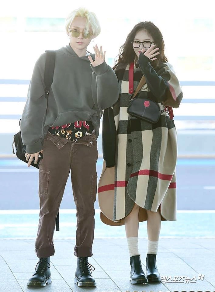 Hyuna và edawn tình tứ không rời tại sân bay nhưng điều mà fan chú ý lại là quần của edawn - 3