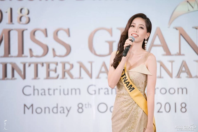 Miss grand international 2018 phương nga khoe giọng hát và được fan ủng hộ dù quên lời - 1