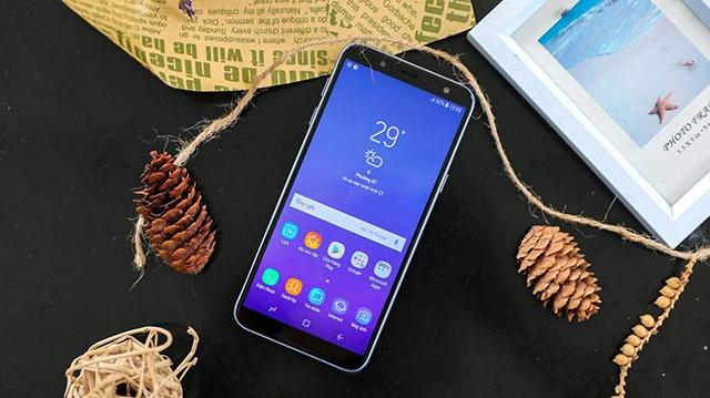 Samsung galaxy j6 lavender có gì hot - 1