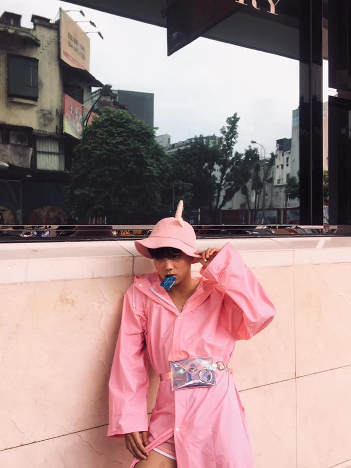 thánh chửi norin phạm tái xuất - một ca khó trên đường phố của vietnam international fashion week 2018 - 4
