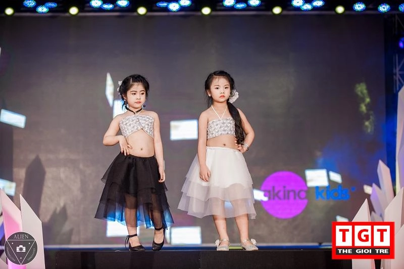 Thương hiệu thời trang akina kids nổi bật trong siêu sao hội tụ 2017 - 3