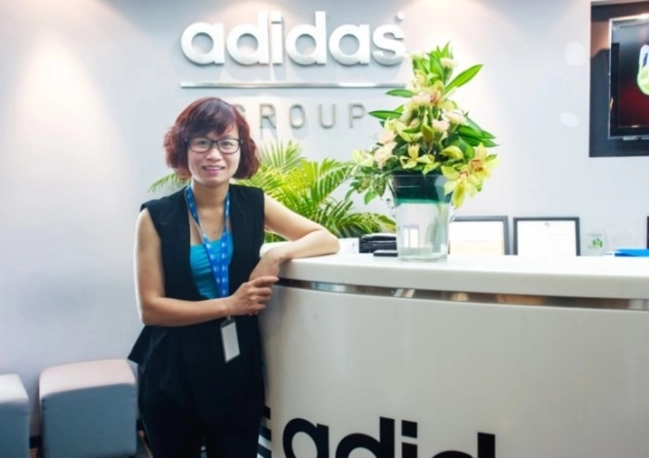 Đại diện adidas việt nam không có chuyện giảm giá đôi giày 48 triệu chỉ còn 48 nghìn đồng - 5