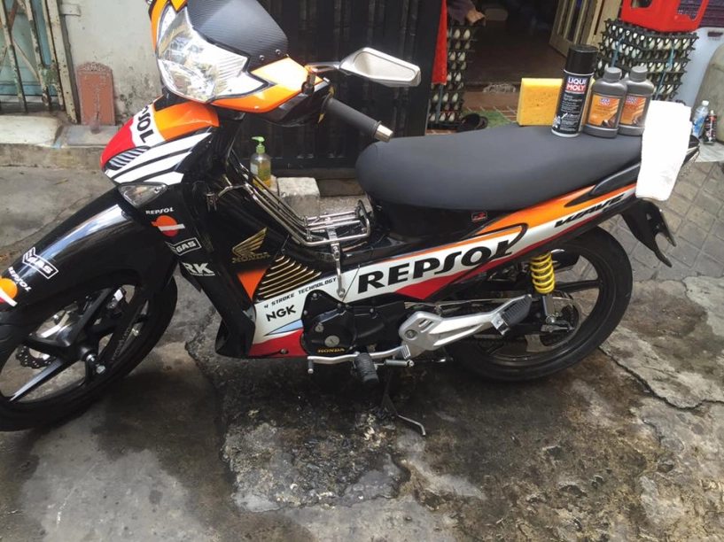 Future neo bóng bẩy cùng tem repsol - 1