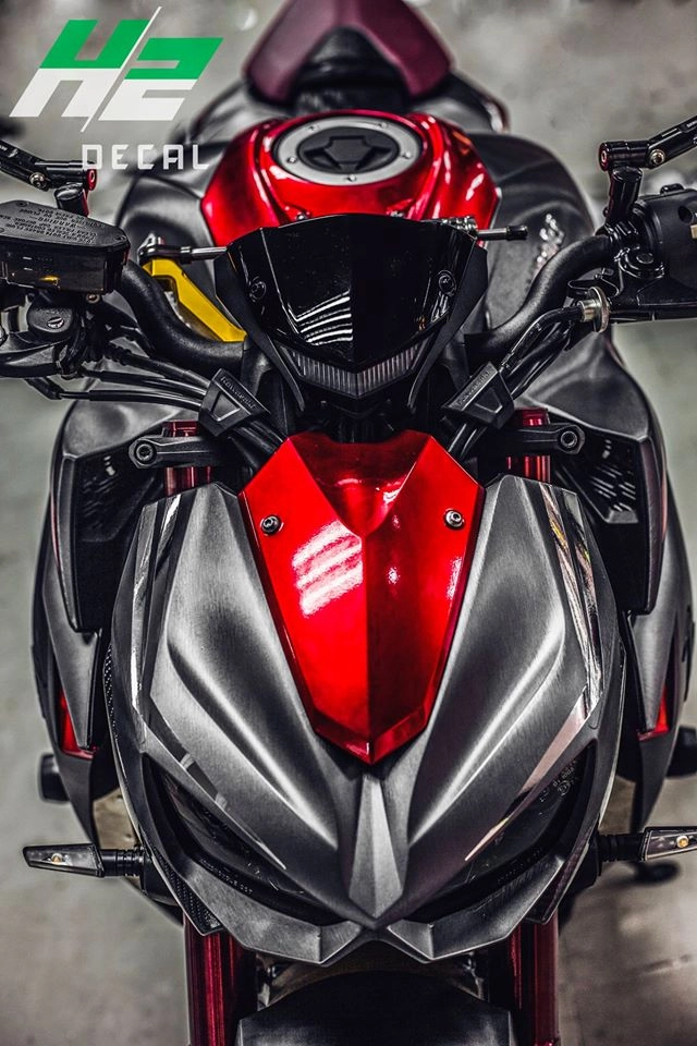 Kawasaki z1000 ấn tượng cùng dàn áo nhôm xước thể thao - 5