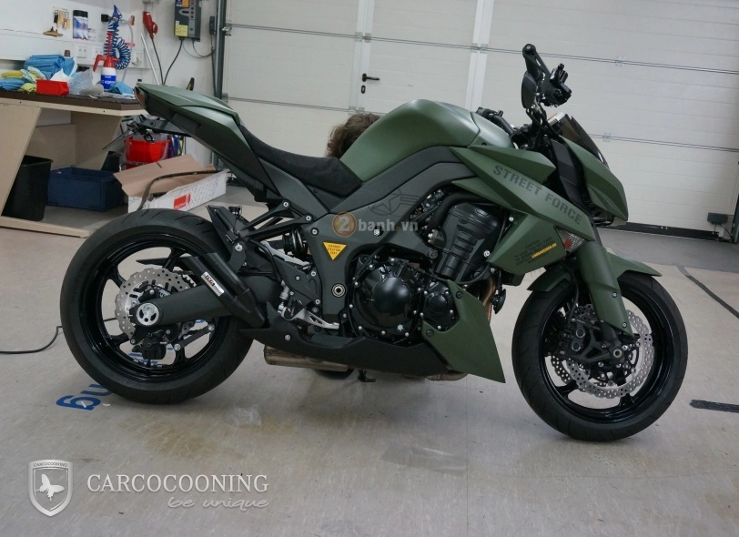 Kawasaki z1000 ấn tượng trong bộ cánh street force - 1