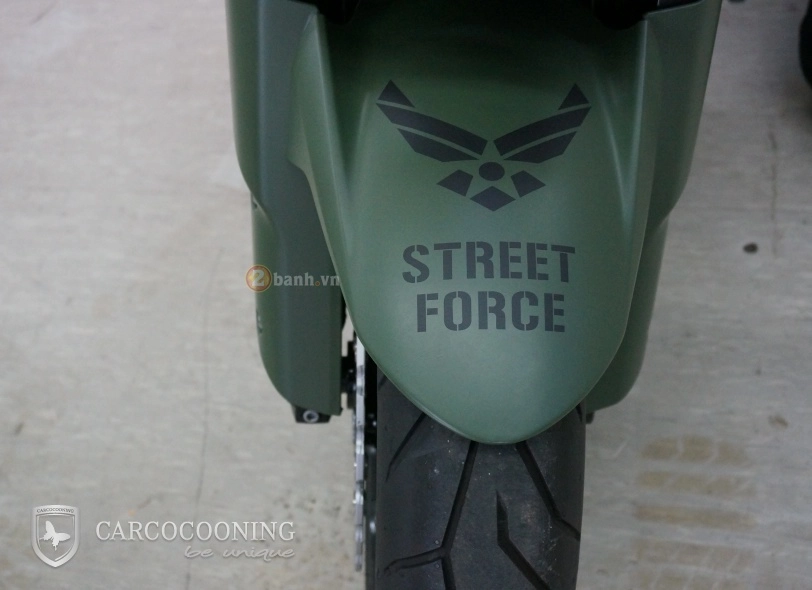 Kawasaki z1000 ấn tượng trong bộ cánh street force - 5