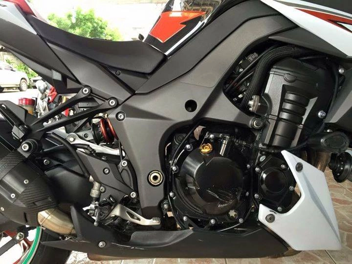 Kawasaki z1000 đời 2013 phiên bản đặc biệt độ pô mivv của người thái - 8