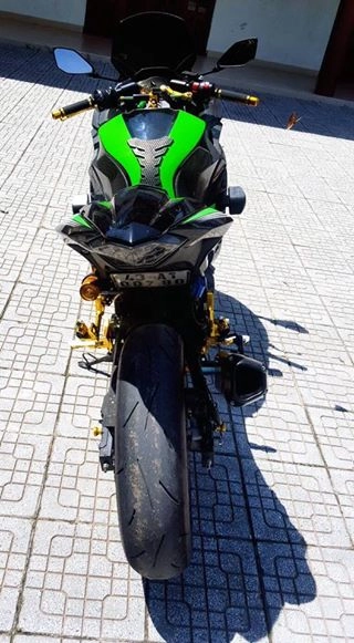 Ninja 300 phiên bản kỉ niệm 30 năm ấn tượng cùng dàn đồ chơi hiệu - 4