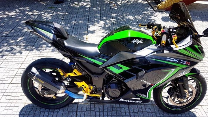 Ninja 300 phiên bản kỉ niệm 30 năm ấn tượng cùng dàn đồ chơi hiệu - 5