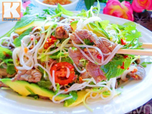 7 món salad ngon thanh mát giải nhiệt cho bữa cơm ngày hè - 2