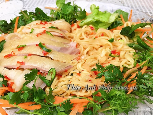 Ăn sáng với mỳ tôm gà trộn chua cay mặn ngọt như thế này mới ngon - 8