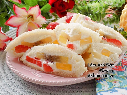 Bánh sandwich kẹp kem tươi trái cây ngon mát - 8