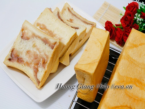 Bữa sáng nhẹ nhàng với bánh mì gối nhân khoai môn - 10