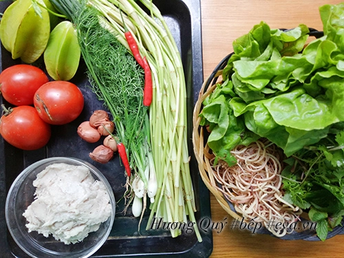 Bún chả cá viên nóng hổi cho bữa sáng - 1