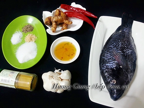 Cá rô phi kho nghệ đậm đà trôi cơm - 1