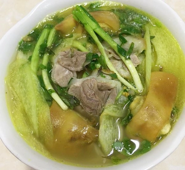 Chia sẻ món bún móng giò tự tay nấu ông bố 4 con được chị em hết lời khen ngợi - 5
