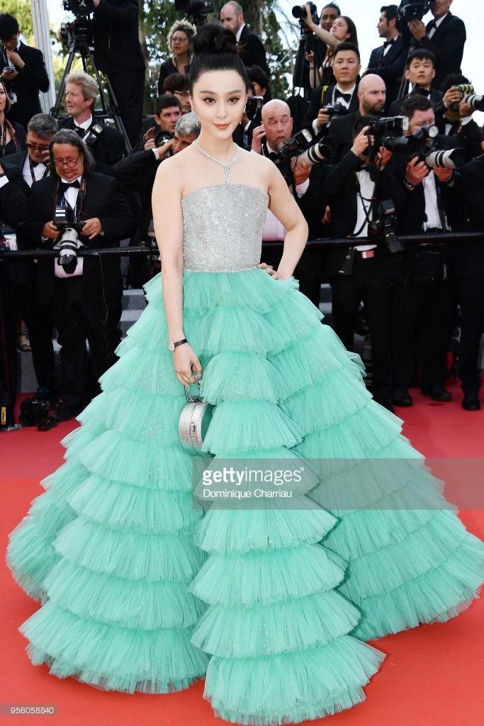 Đẹp như bà hoàng phạm băng băng vẫn bị tố chiếm dụng thảm đỏ cannes 2018 - 2