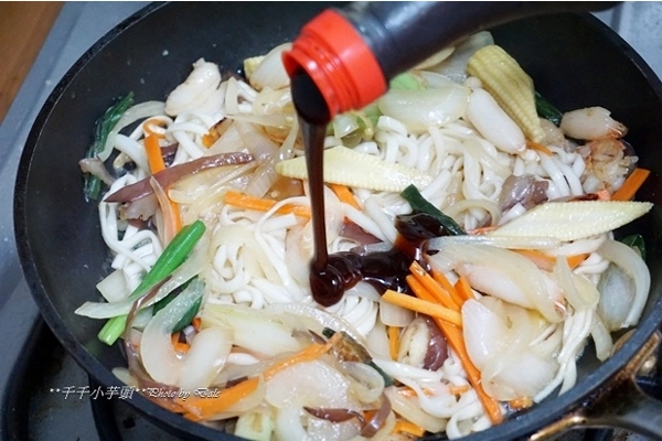 Gợi ý 3 suất cơm hộp văn phòng nhìn đã mắt ăn no bụng 15 phút là có ngay - 12