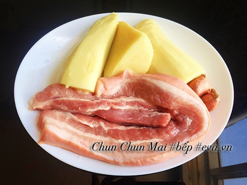 Hết sạch nồi cơm với thịt ba chỉ kho măng chua đậm đà - 1