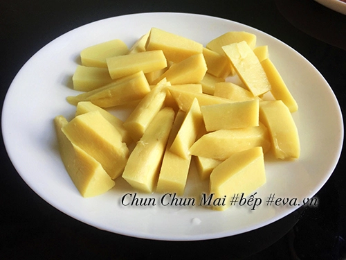 Hết sạch nồi cơm với thịt ba chỉ kho măng chua đậm đà - 4