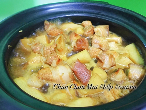 Hết sạch nồi cơm với thịt ba chỉ kho măng chua đậm đà - 7