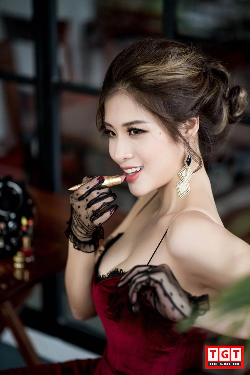 Hoa hậu phan hoàng thu khoe vẻ sexy với style công nương - 6