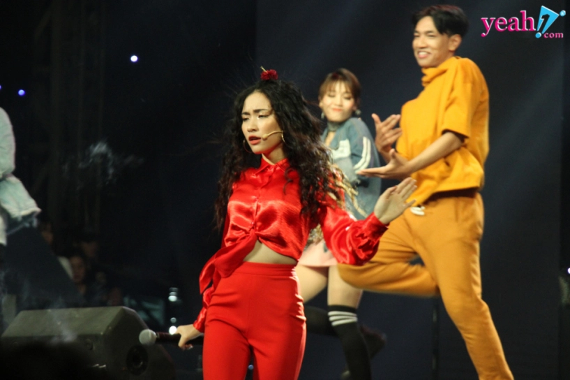 Hòa minzy lần đầu biểu diễn phiên bản dance cực sung cho ca khúc nàng tiên cá - 1
