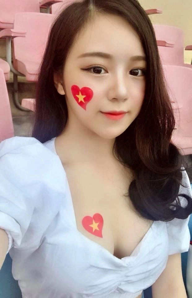 Hot girl ngủ gật mình hướng tới sự gợi cảm chứ không phản cảm - 11