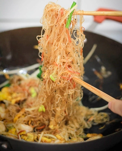 Miến xào tôm trứng đơn giản mà ngon cho bữa sáng - 6