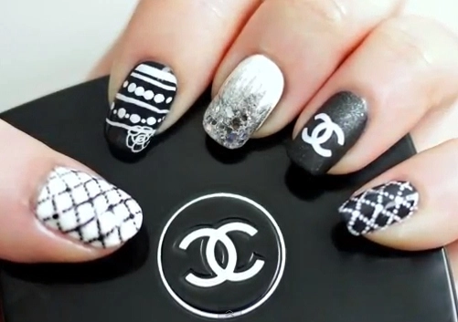 Nail trắng đen cho tín đồ của chanel - 2