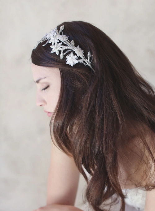 Ngẫu hứng với hoa thời trang tóc cô dâu lên ngôi năm 2015 - 9