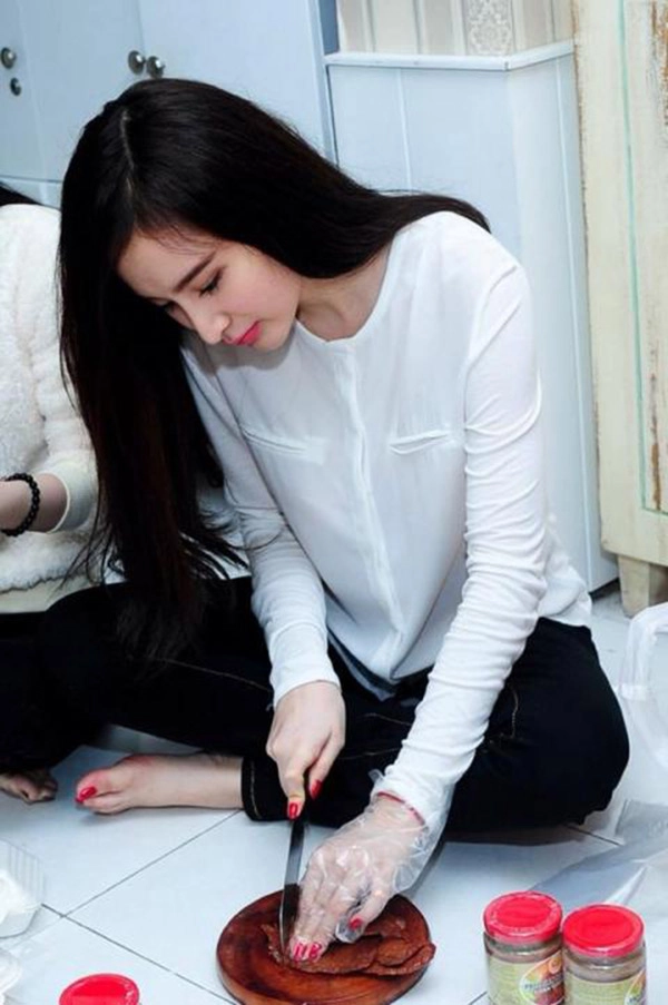Những lần bảo thanh hh mỹ linh cùng dàn mỹ nhân việt vào bếp nấu ăn khiến dân tình ngỡ ngàng - 19