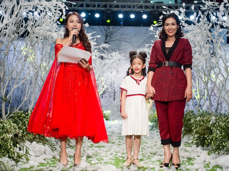 Vân hugo xinh đẹp tựa công chúa tuyết ở vietnam kids fashion week - 2