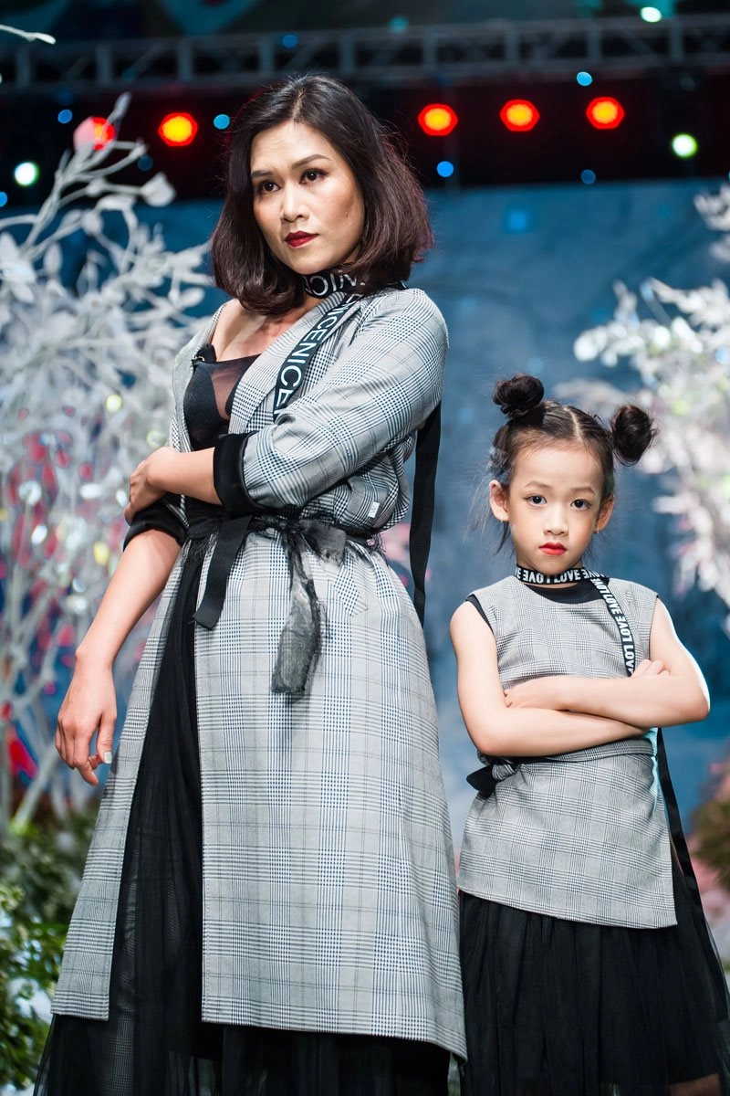 Vân hugo xinh đẹp tựa công chúa tuyết ở vietnam kids fashion week - 5