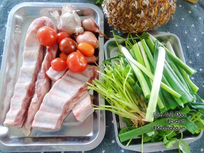 Vào bếp trổ tài nấu canh sườn chua ngọt đậm đà đưa cơm - 1