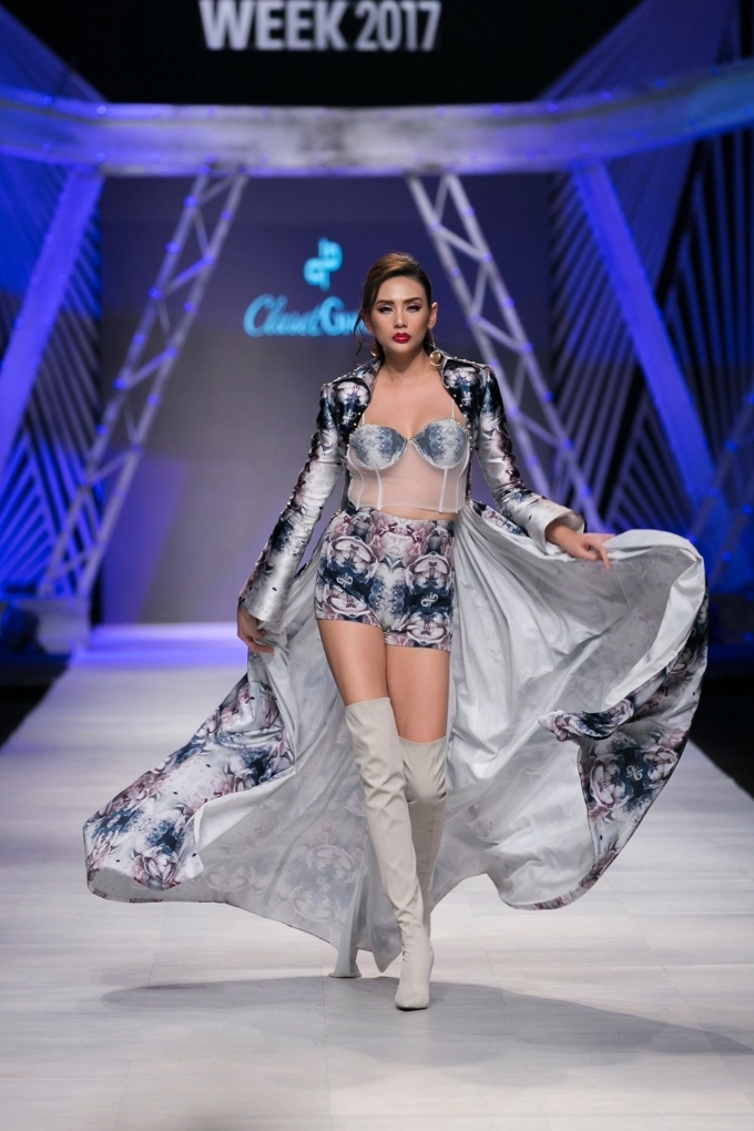 Vifw 0211 huyền my bị chê catwalk như đi chợ võ hoàng yến sắc lạnh ở vị trí vedette - 3