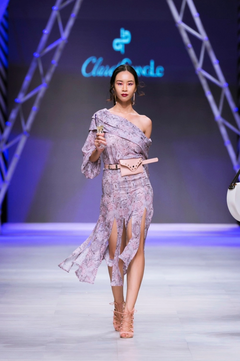 Vifw 0211 huyền my bị chê catwalk như đi chợ võ hoàng yến sắc lạnh ở vị trí vedette - 10