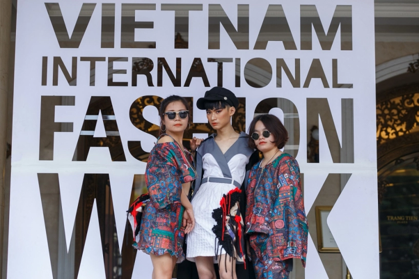 Vifw ngày 4 phong cách lồng lộn áp đảo mẫu nhí hóa quý cô hà thành thanh lịch và kiêu sa - 5