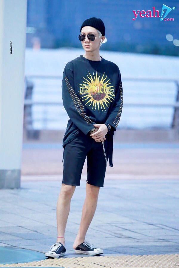 Winner tại sân bay incheon sang việt nam seungyoon cool ngầu mino nẹp cổ vì chấn thương - 15