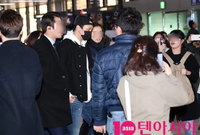 Yoochun tái xuất sau scandal quấy rối tình dục bật khóc cảm ơn người hâm mộ - 5