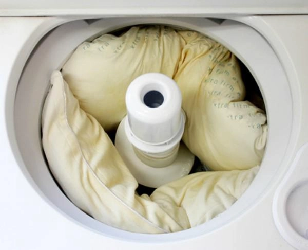 5 bước cực nhàn tẩy trắng ruột gối ruột chăn ố vàng ai cũng làm được - 5