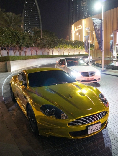  aston martin dbs mạ crôm vàng - 1