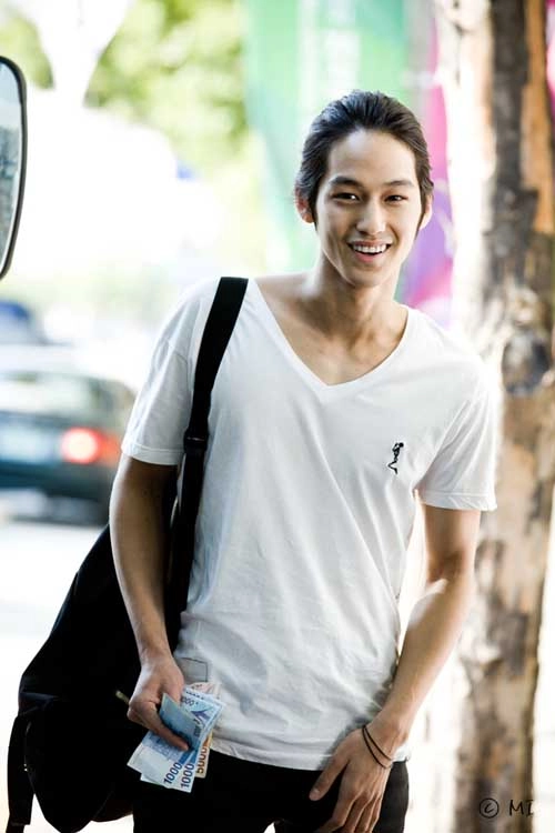 Bóc mẽ xì-tai hút fan của kim bum - 12