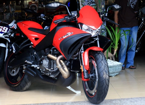  buell 1125r 2010 đầu tiên đến việt nam - 1