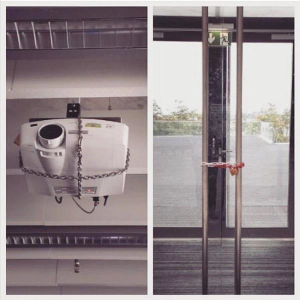 Cạn lời trước ngàn lẻ một kiểu chống trộm bá đạo đến trộm cũng xin quỳ - 1