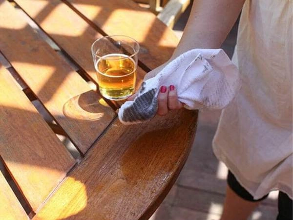 Chị em tha hồ dọn dẹp nhà cửa sạch bất ngờ chỉ nhờ lon bia uống dở của chồng - 3