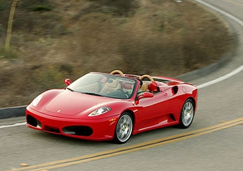  chờ 3 năm mới mua được xe ferrari - 1