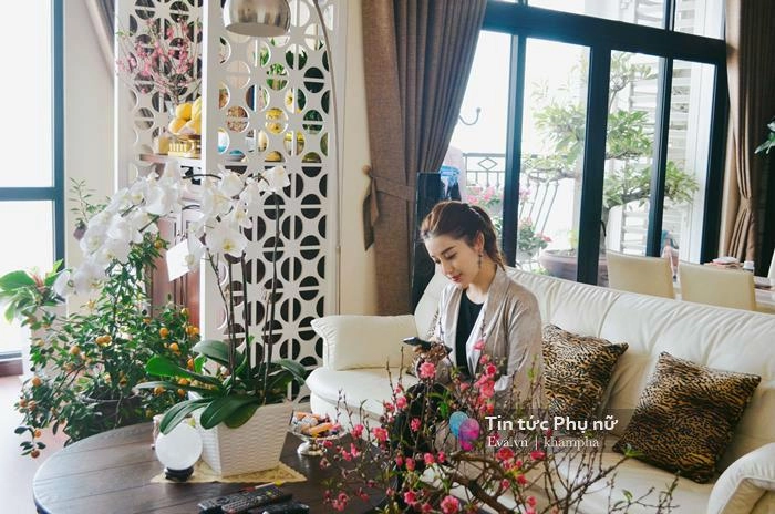 Chung cư tiền tỷ ngập sắc hoa xuân của á hậu huyền my ngày tết - 2