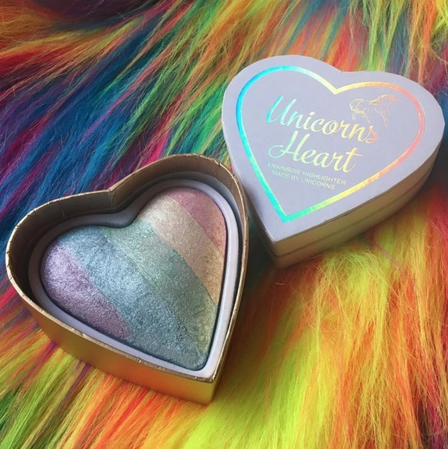 Điểm danh những item làm đẹp hình trái tim siêu ngọt dành riêng cho mùa valentine - 6