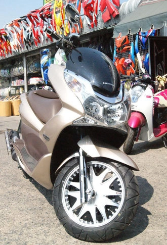  độ honda pcx ở thái lan - 4